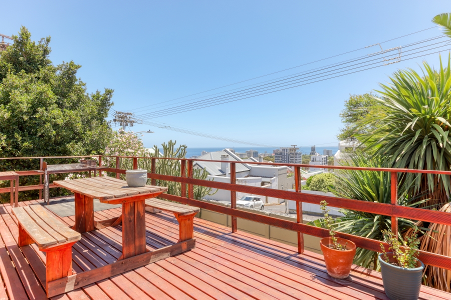 3 Bedroom Property for Sale in Green Point Western Cape